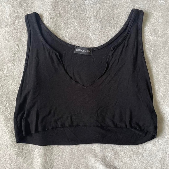 black crop top - Picture 1 of 3